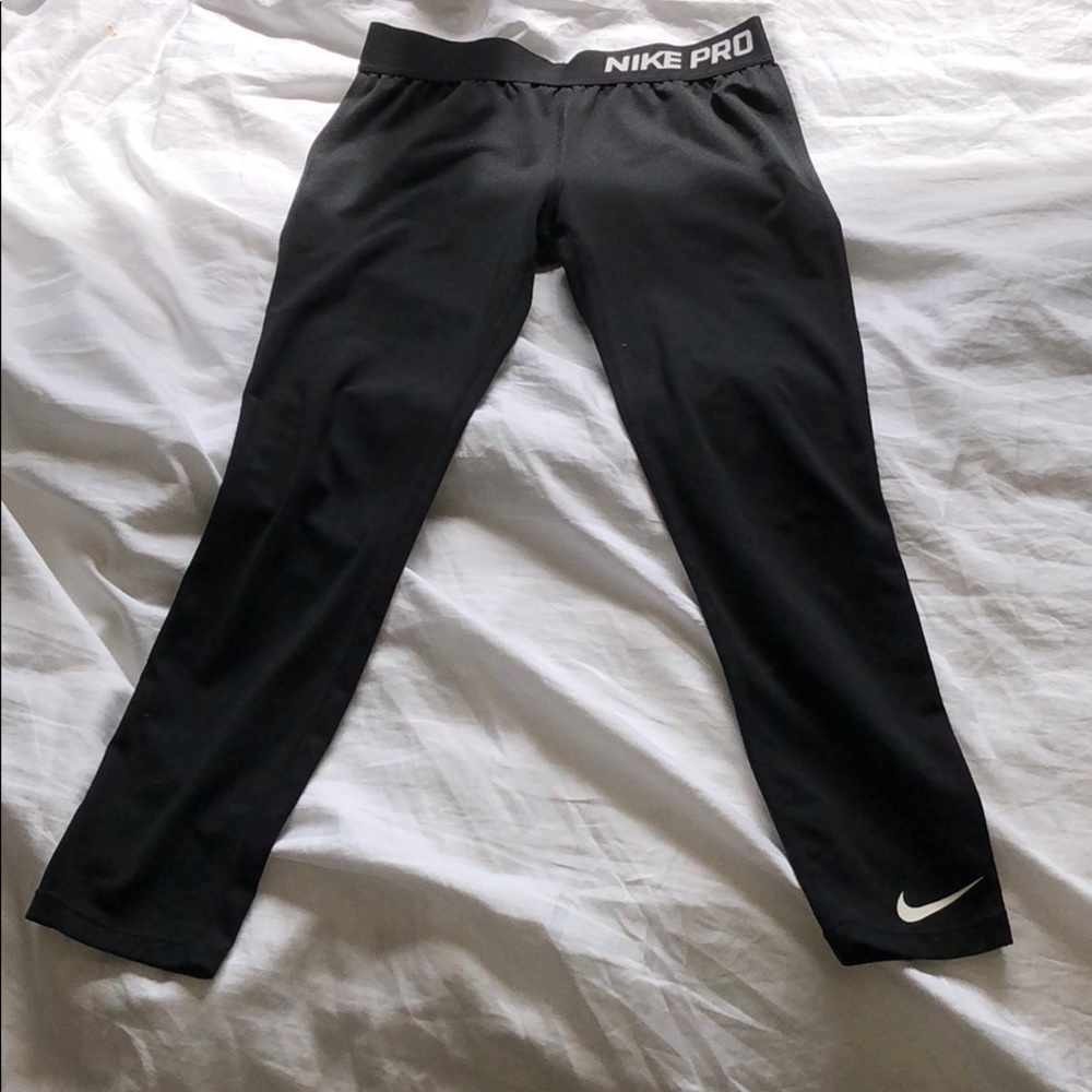 Girls nike pro leggings